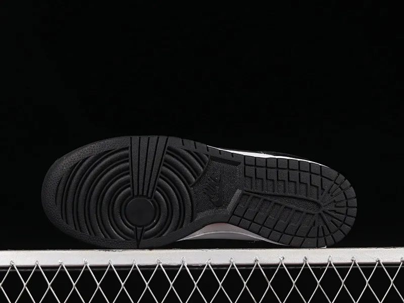 All Categories Nk SB Dunk Series Nk SB Dunk Low Low-top Sneakers Nk SB Dunk Low Black and White Panda SB Smashed Backboard Fashion Casual Sneakers DD1391-100